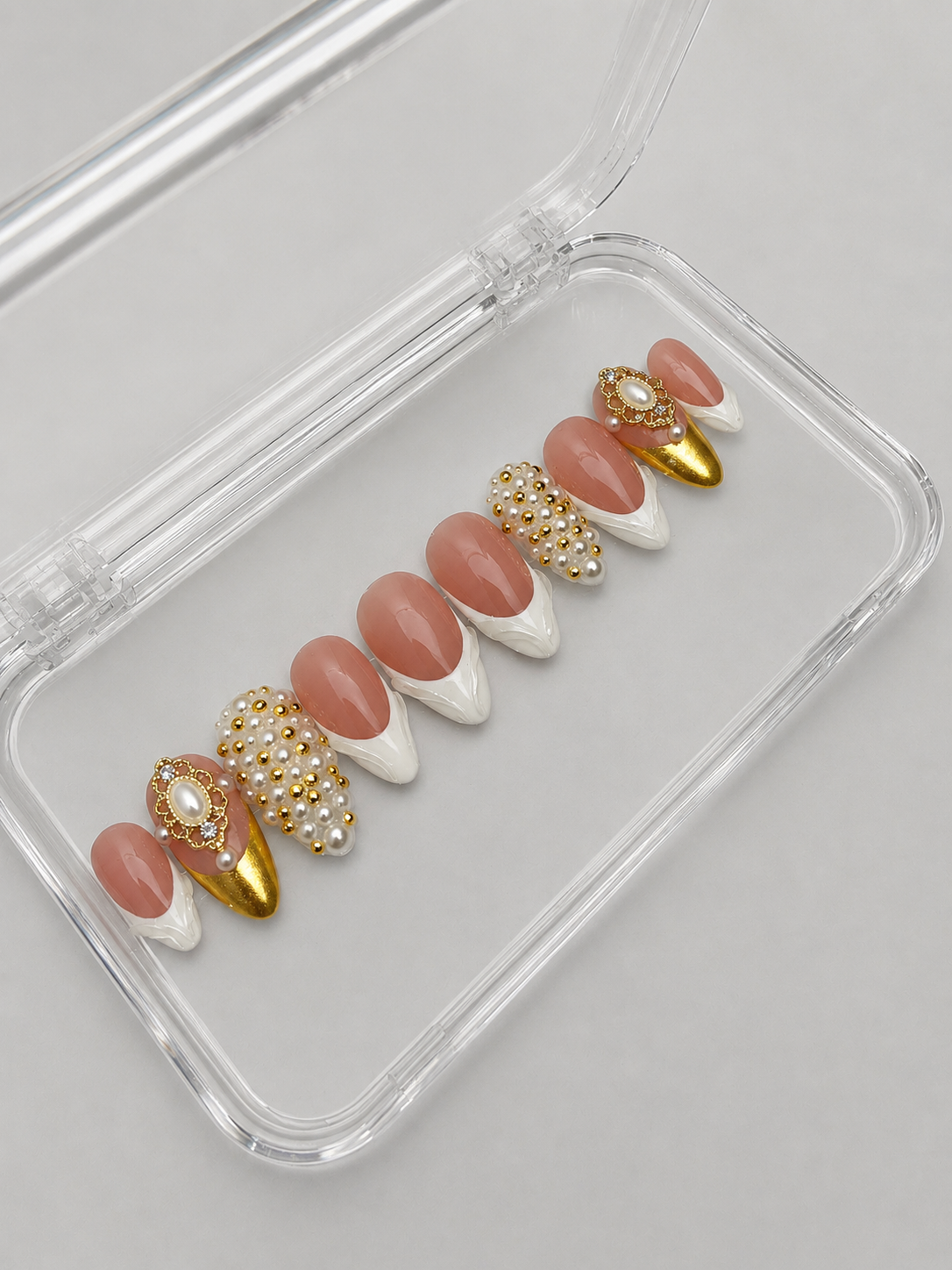 Rich Auntie (MTO) - Pearl & Gold Luxury Soft Gel Press-On Nails Set