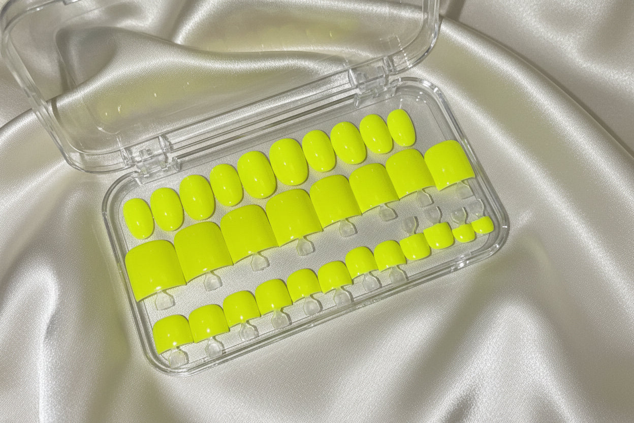 Lemon Juice (RTS) - Lemon Lime Luxury Soft Gel Press-On Nails & Toenail Set