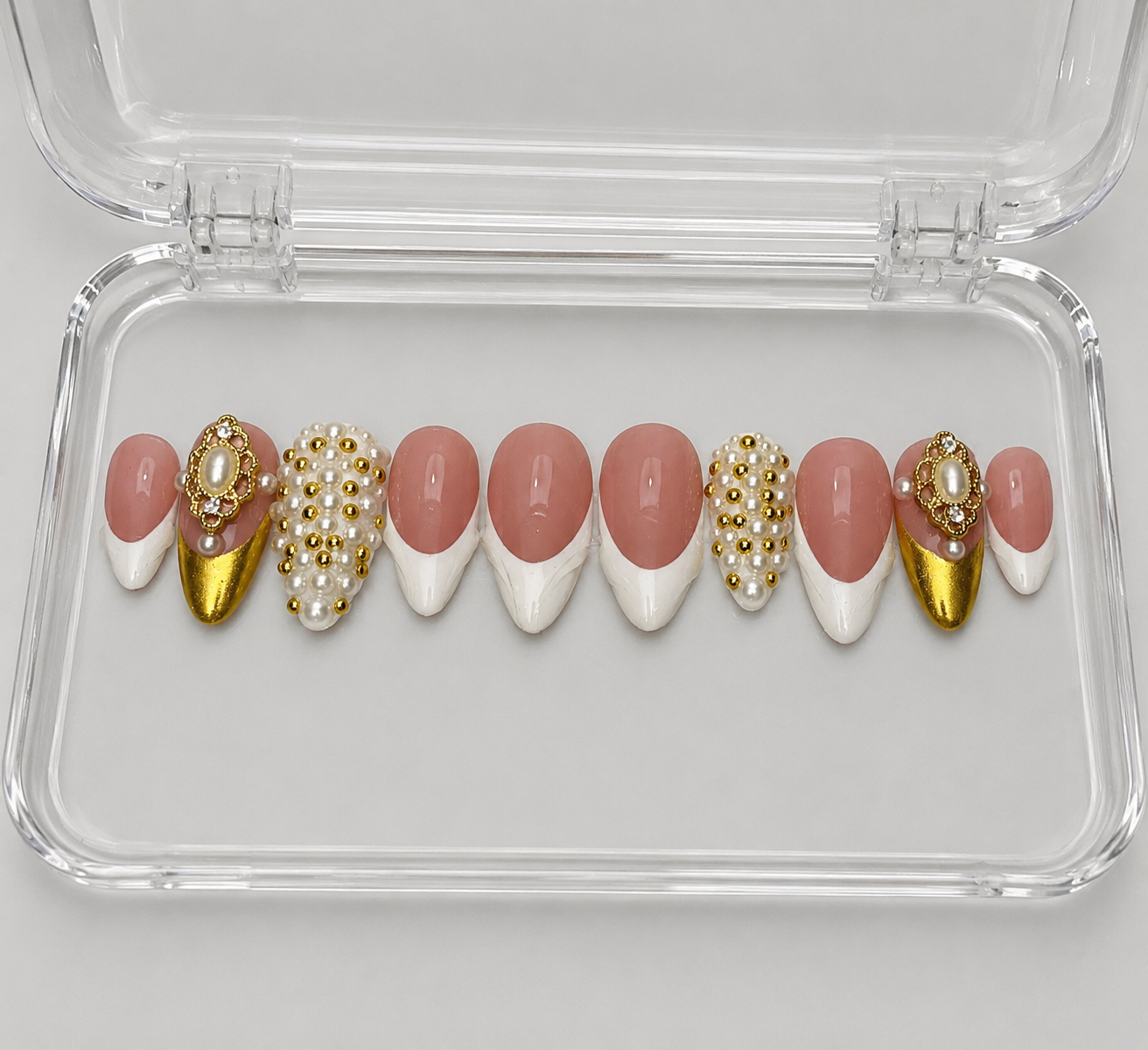 Rich Auntie (MTO) - Pearl & Gold Luxury Soft Gel Press-On Nails Set