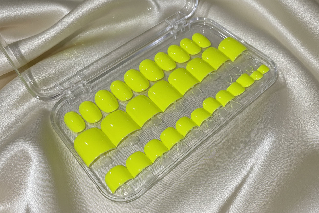 Lemon Juice (RTS) - Lemon Lime Luxury Soft Gel Press-On Nails & Toenail Set
